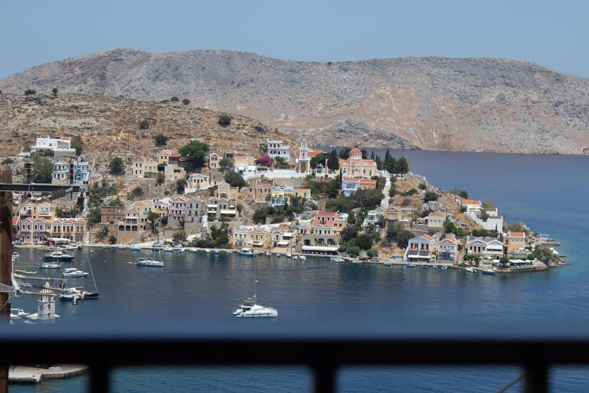 Appartement Duchess Harbour View à Symi Extérieur photo