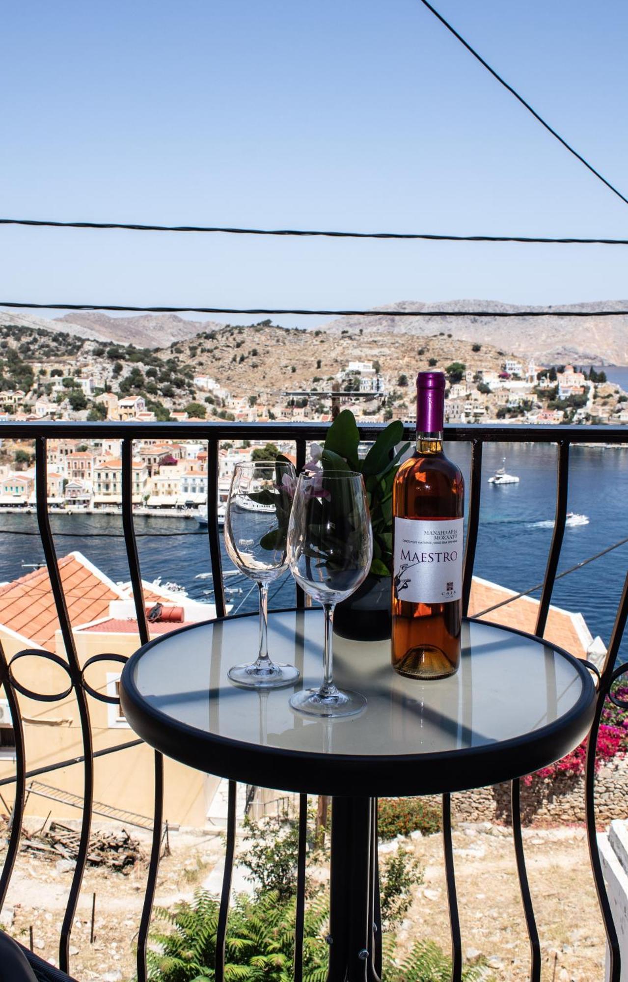Appartement Duchess Harbour View à Symi Extérieur photo