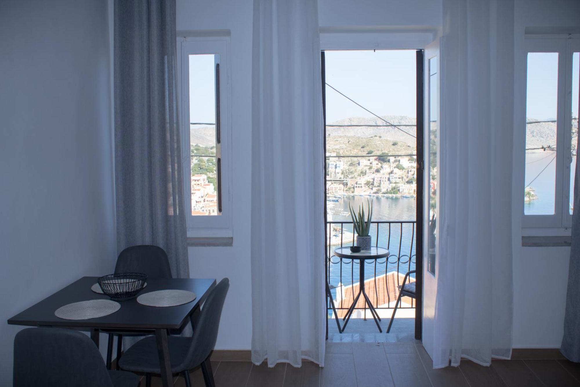 Appartement Duchess Harbour View à Symi Extérieur photo